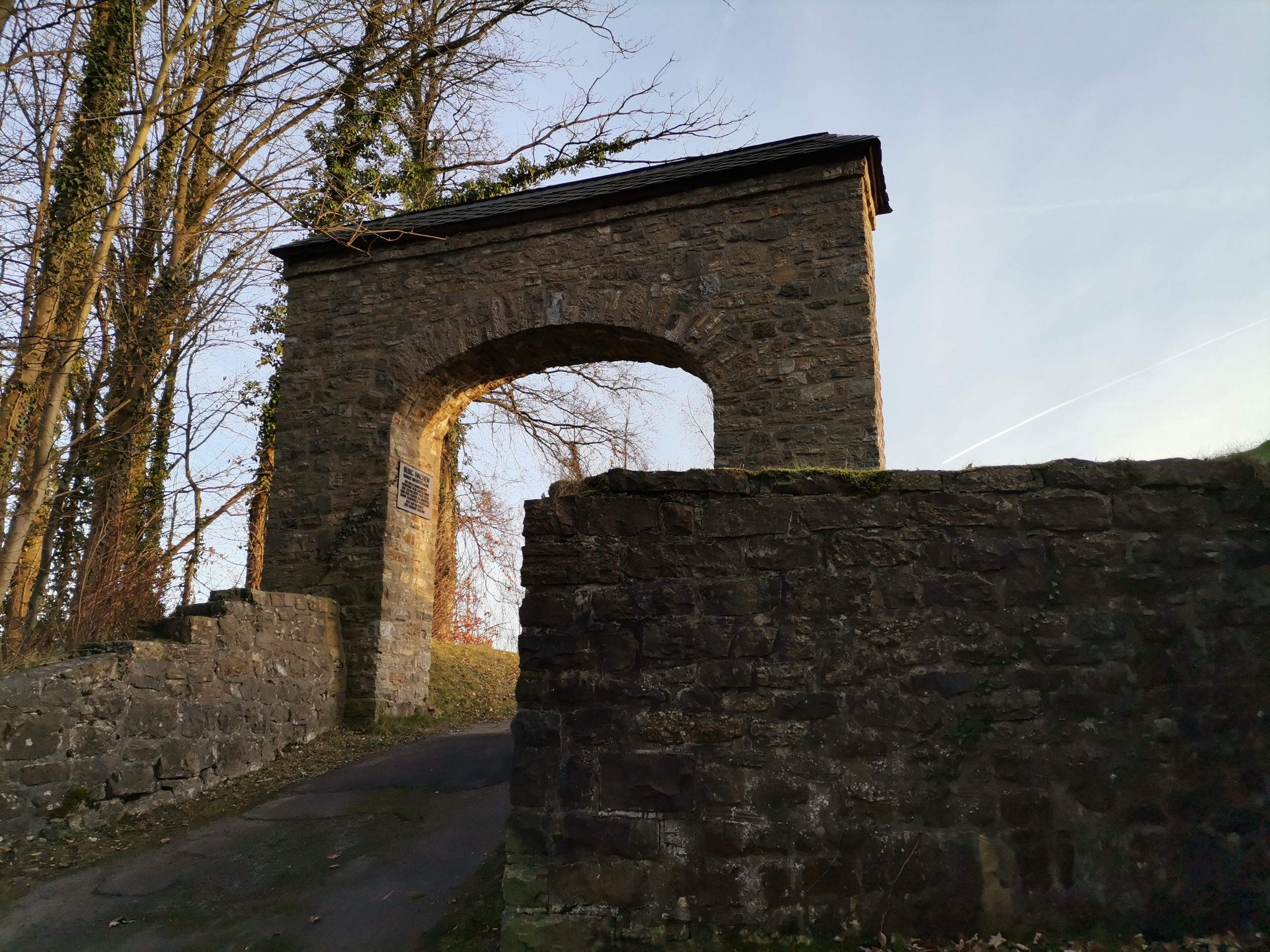 Burg Hachen und die zwei Riche(n)zas