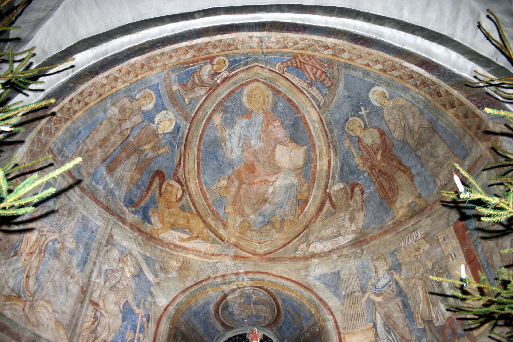 Romanische Bilderwelt in der Kirche St. Cyriakus in Berghausen