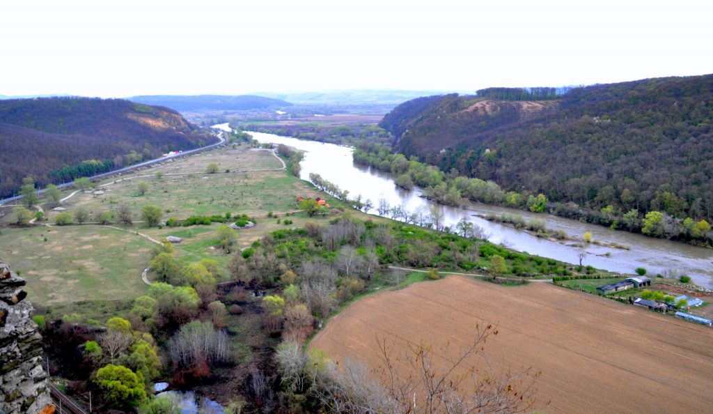 3840px Râul Mureș văzut de la Cetatea Șoimoș