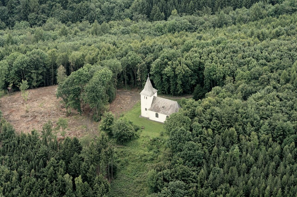 Die Fürstenbergkapelle aus Vogelperspektive